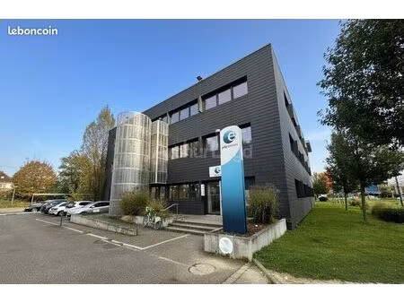 bureaux 190 m²