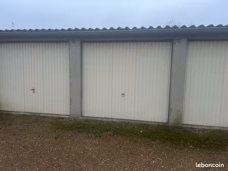 un garage à louer