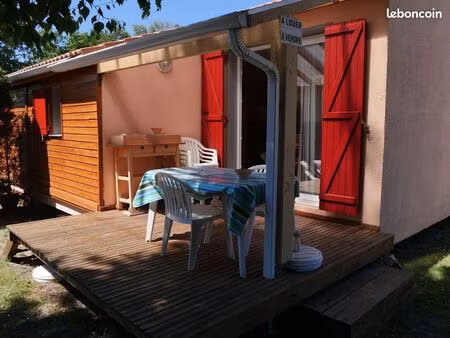 hourtin port au bord du lac