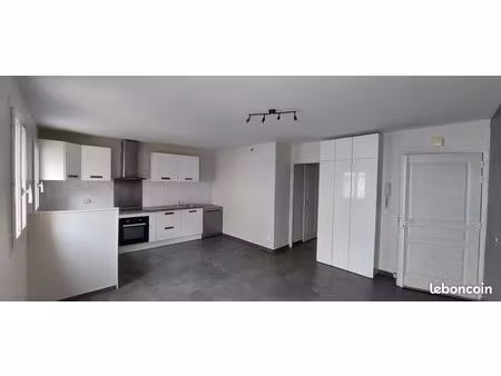 à vendre – dammartin-en-goële appartement 2 pièces + 2 places de parking + cave – centre-v