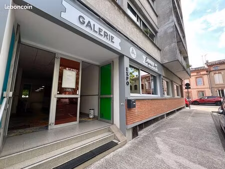 à louer - local / bureaux 350 m² - place fernand pelloutier -albi