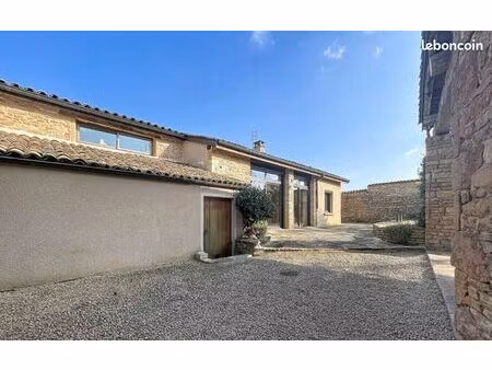 maison en pierre 215 m² - 4 ch. dont 2 suites  cave et dépendances - vinzelles