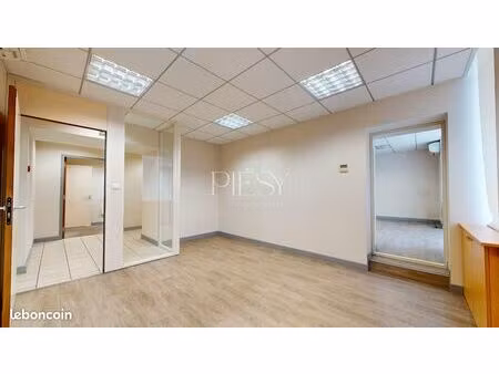 local commercial 194 m² valleiry