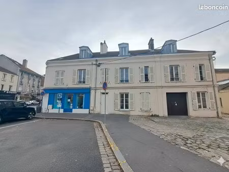 immeuble 10 pièces 400 m²