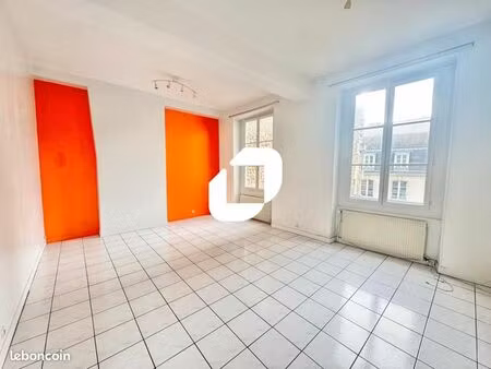 bureaux 71 m²