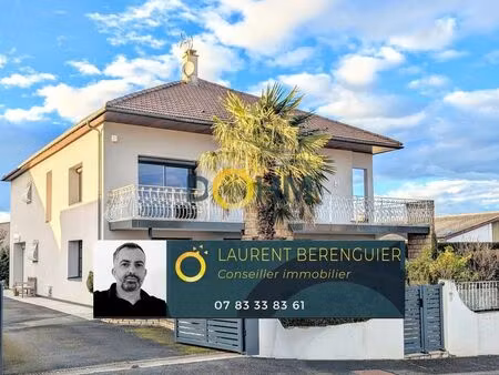 propriété 9 pièces 220 m²