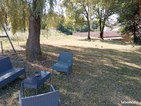 à vendre maison bon état de 150 m2. 164000. ( 1093 33 le m2 ) affaire à saisir