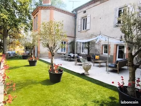 maison 13 pièces 282 m²