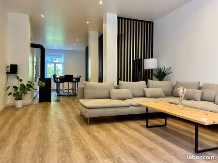 quadruplex rénové de 115m2 avec spa ou garage