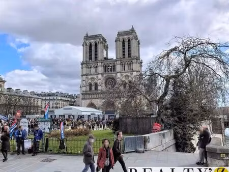 local restaurant 165 m²