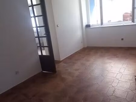 location maison de village t3