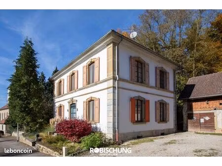 maison 6 pièces 151 m²