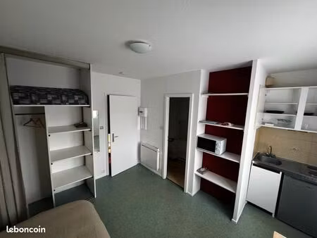 studio meublé en résidence étudiante