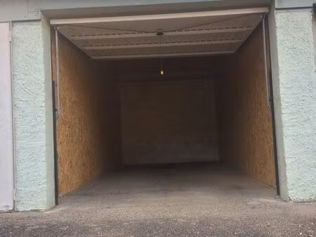 particulier loue garage ou box de stockage