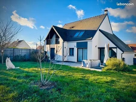 maison récente et lumineuse parfaite pour une famille