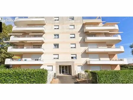 t3 les terrasses de l'europe 75m² 650