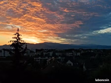 t1 avec balcon vue sur les vosges lumineux et calme à riedisheim
