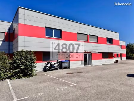 bureaux 391 m²