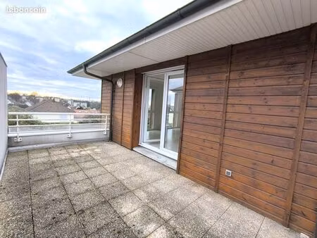 appartement lumineux 2chbres garage