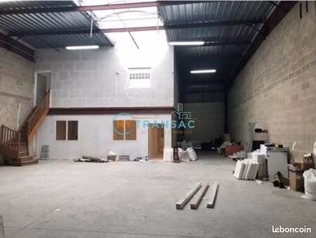 local bureaux 349 m²