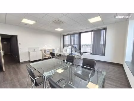 bureaux 370 m²