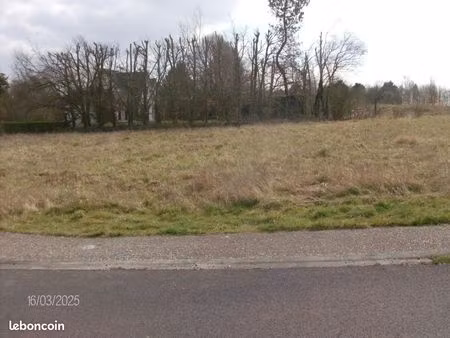 terrain 594 m² breilly