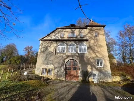 appartement duplex de caractère – 130 m² habitables – 3 chambres – 6 pièces - caves & stat