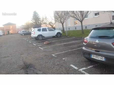 lot de 22 places de parking numérote sur rouanne 42300