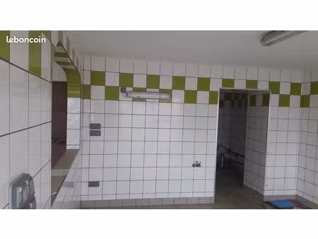 local commercial quartier pont neuf 78m²