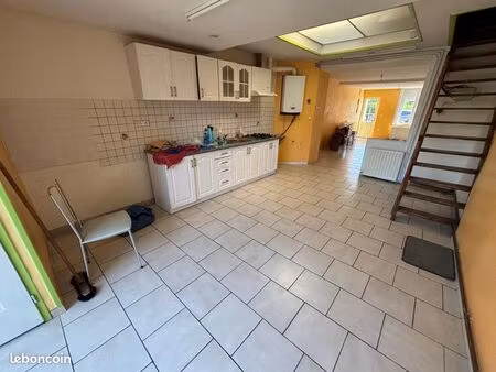 maison 3 pièces 90 m²