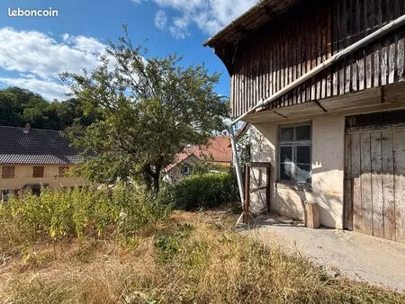 terrain libre d'architecture avec dépendances