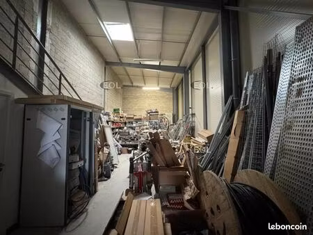 local bureaux 140 m²