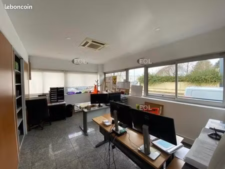 local d'activité 860 m²