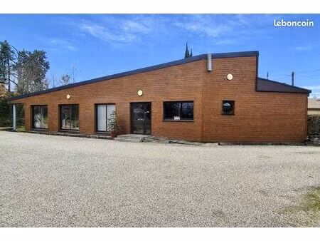 local commercial 157 m² montauban