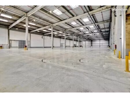 local logistique 6 280 m²