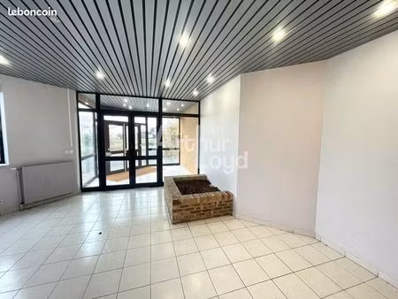 bureaux 315 m² chasseneuil du poitou