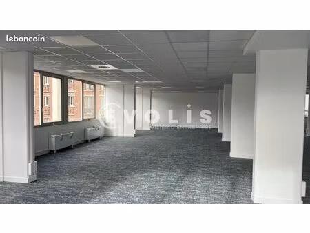 bureaux 737 m²
