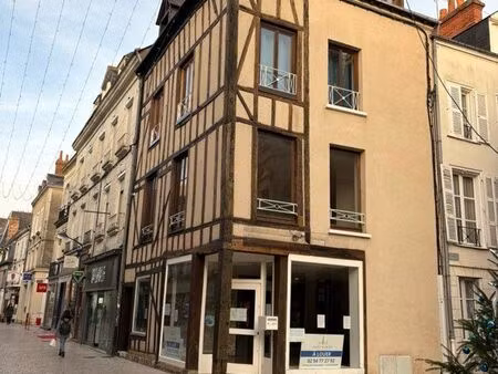 local commercial hyper centre