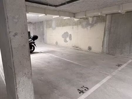 place de parking sécurisée -1 garage résidence