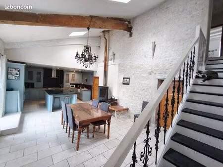 maison 2 pièces 250 m²