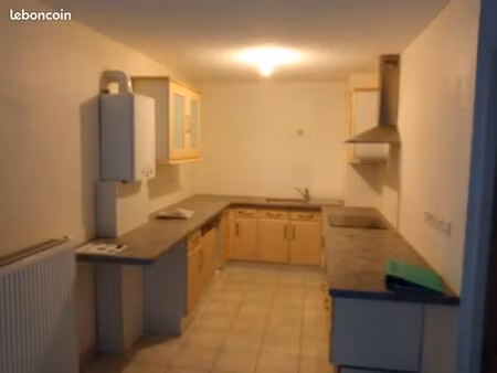 f2 avec rez de jardin