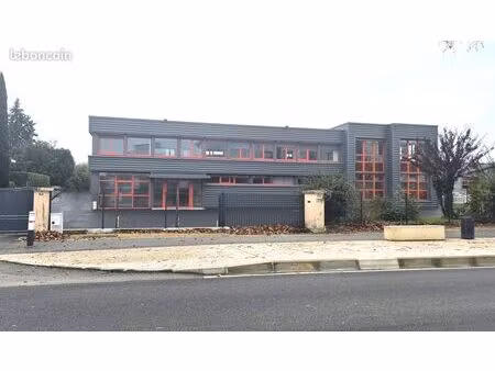 a louer ensemble de bureaux - 316 m²