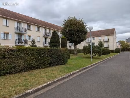 box proche gare st pierre les nemours