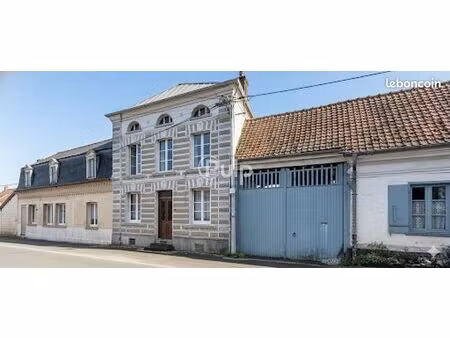 maison 8 pièces 65 m²