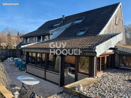 propriété 7 pièces 211 m²