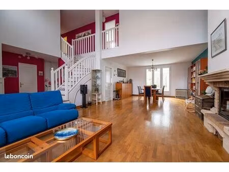 maison familiale à adopter