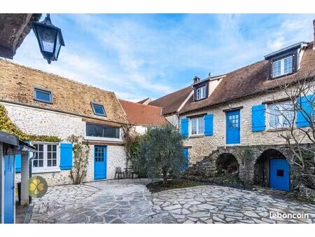 maison 8 pièces 165 m²