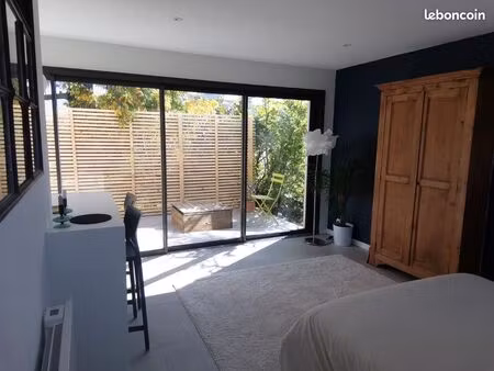 a louer joli studio entièrement meublé