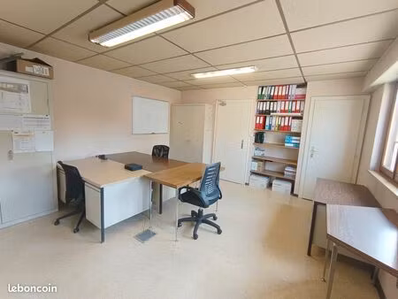 local à altenheim pour bureaux où commerce indépendant sur un axe principal de plain-pied