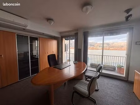 local commercial 57 m²